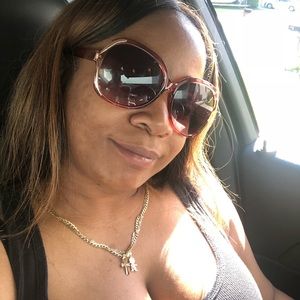 Meet your Posher, Shamika